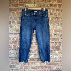 Levi's Denizen Distressed Boyfriend Jeans🖤